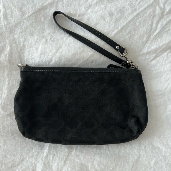 Coach Clutch - Picture 3 of 4